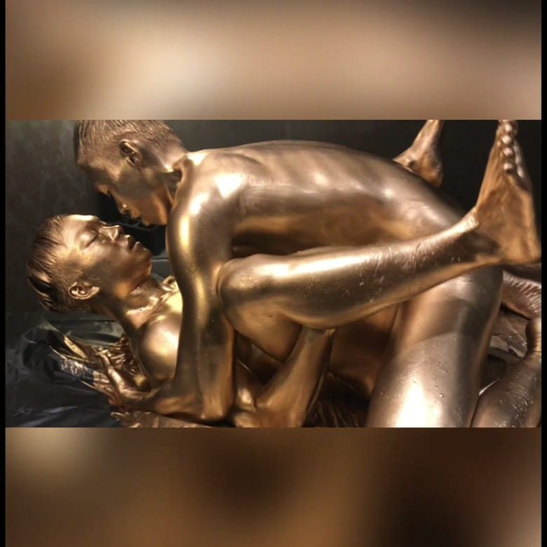 Golden Powder Muscle Boy 金粉肌肉少年