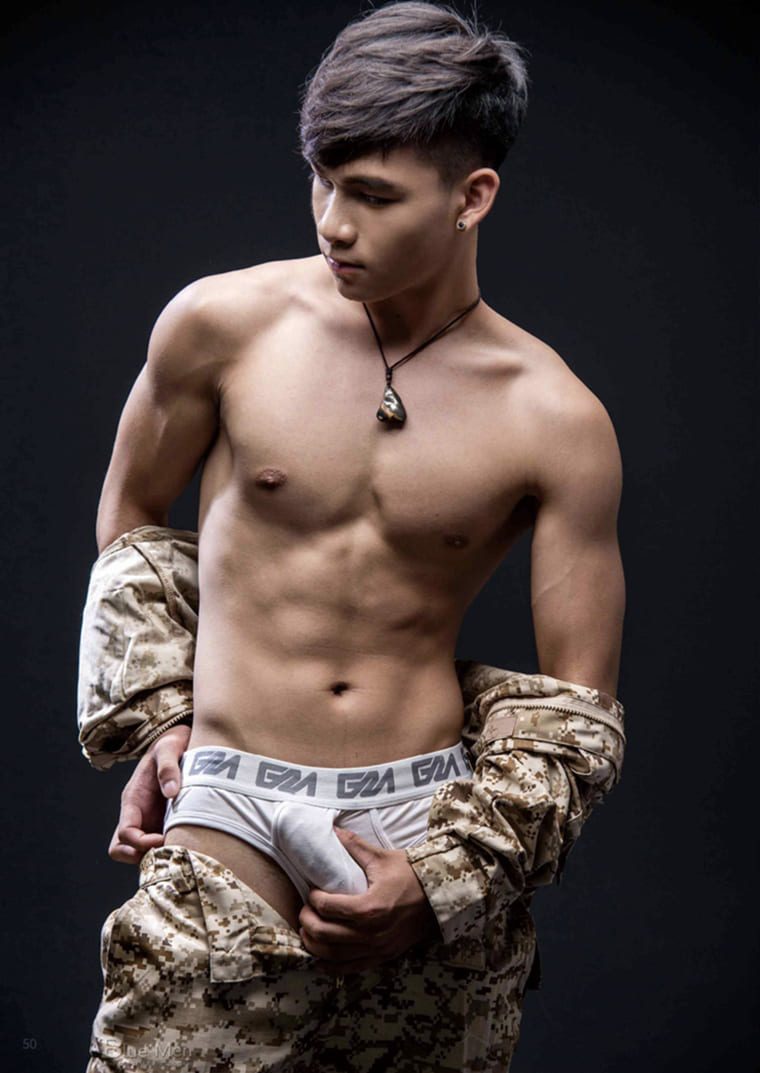 青春男孩的小秘密