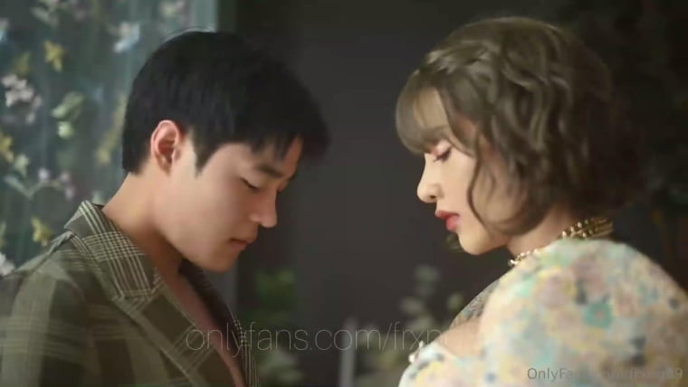 FRONG and Ren YAO discuss each other - Wanke Video