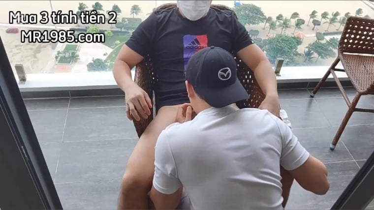 阳台无伞淦she——万客视频